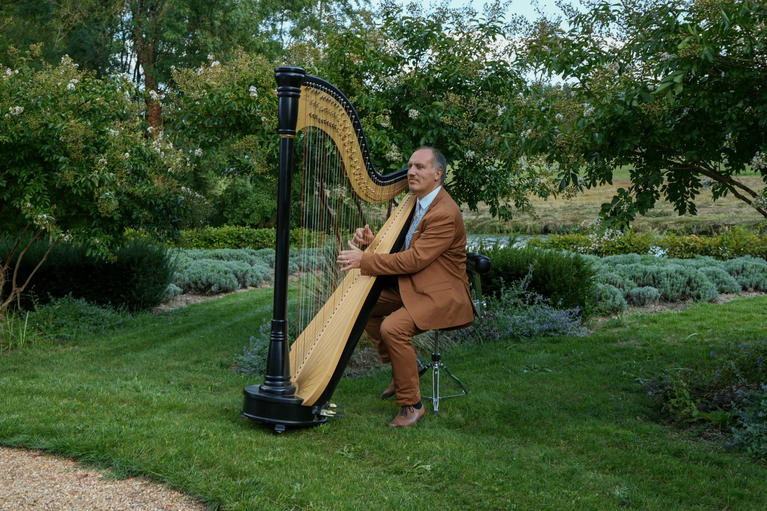 21. Harpist