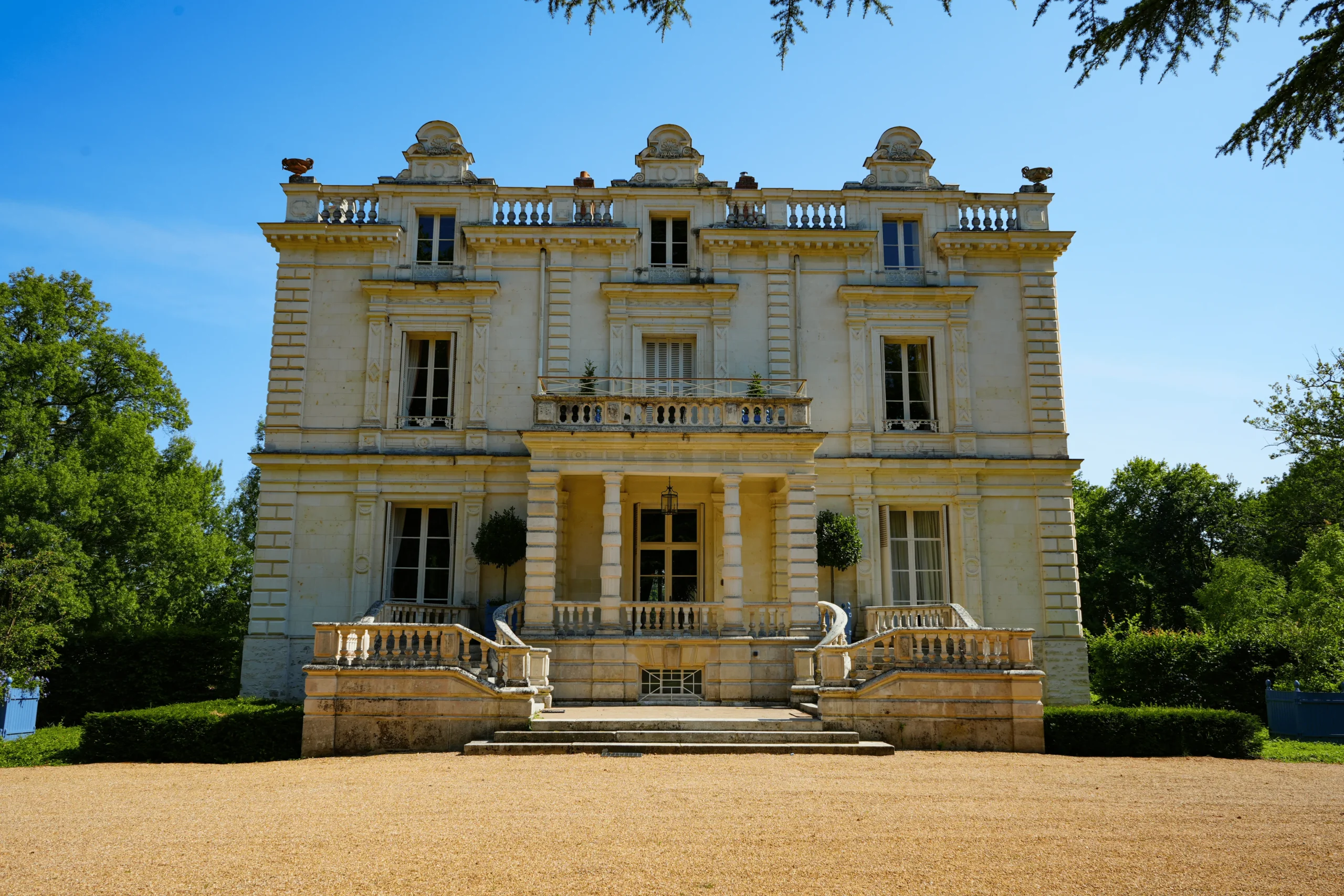 Château Du Loroux - The Château 1
