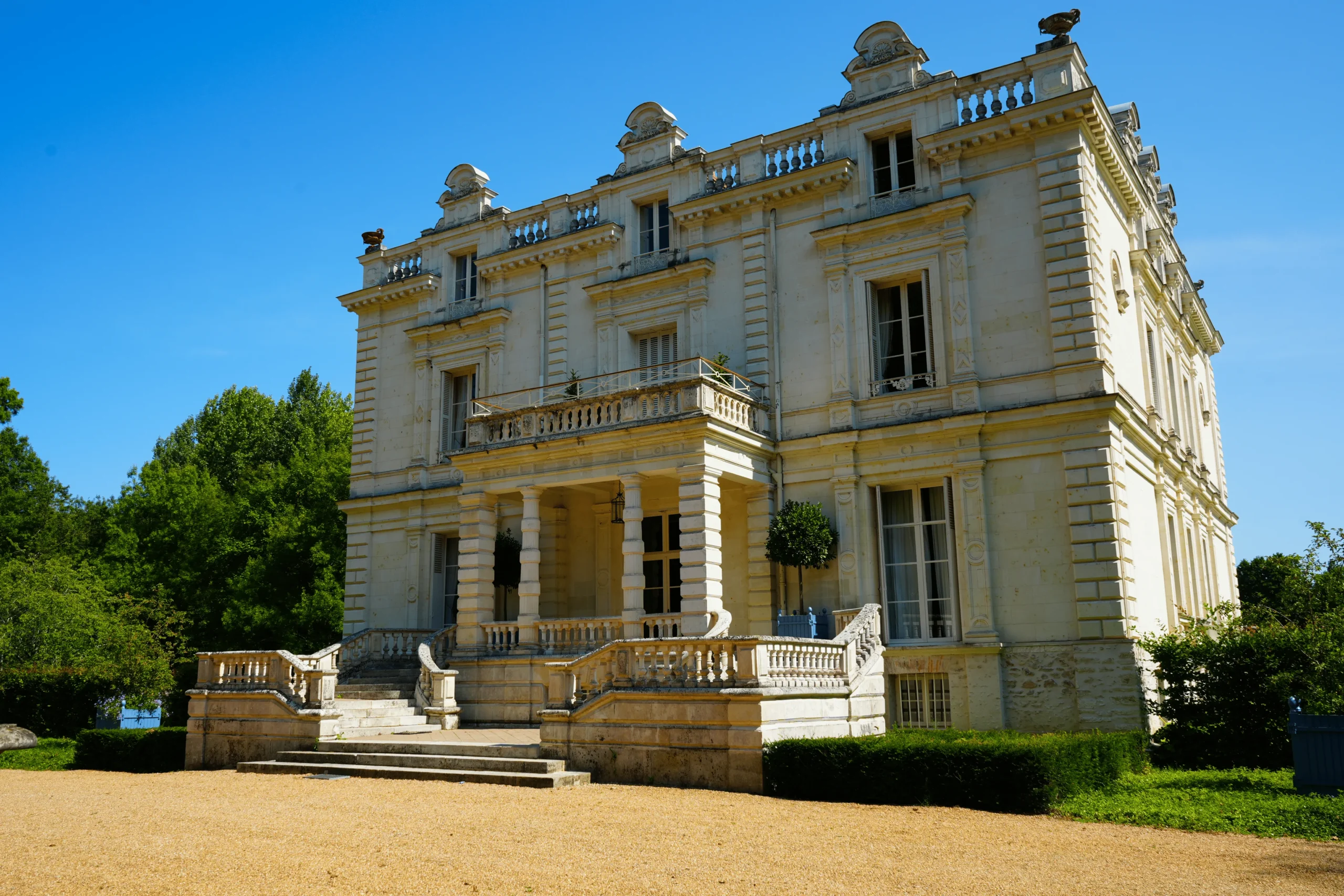 Château Du Loroux - The Château 2