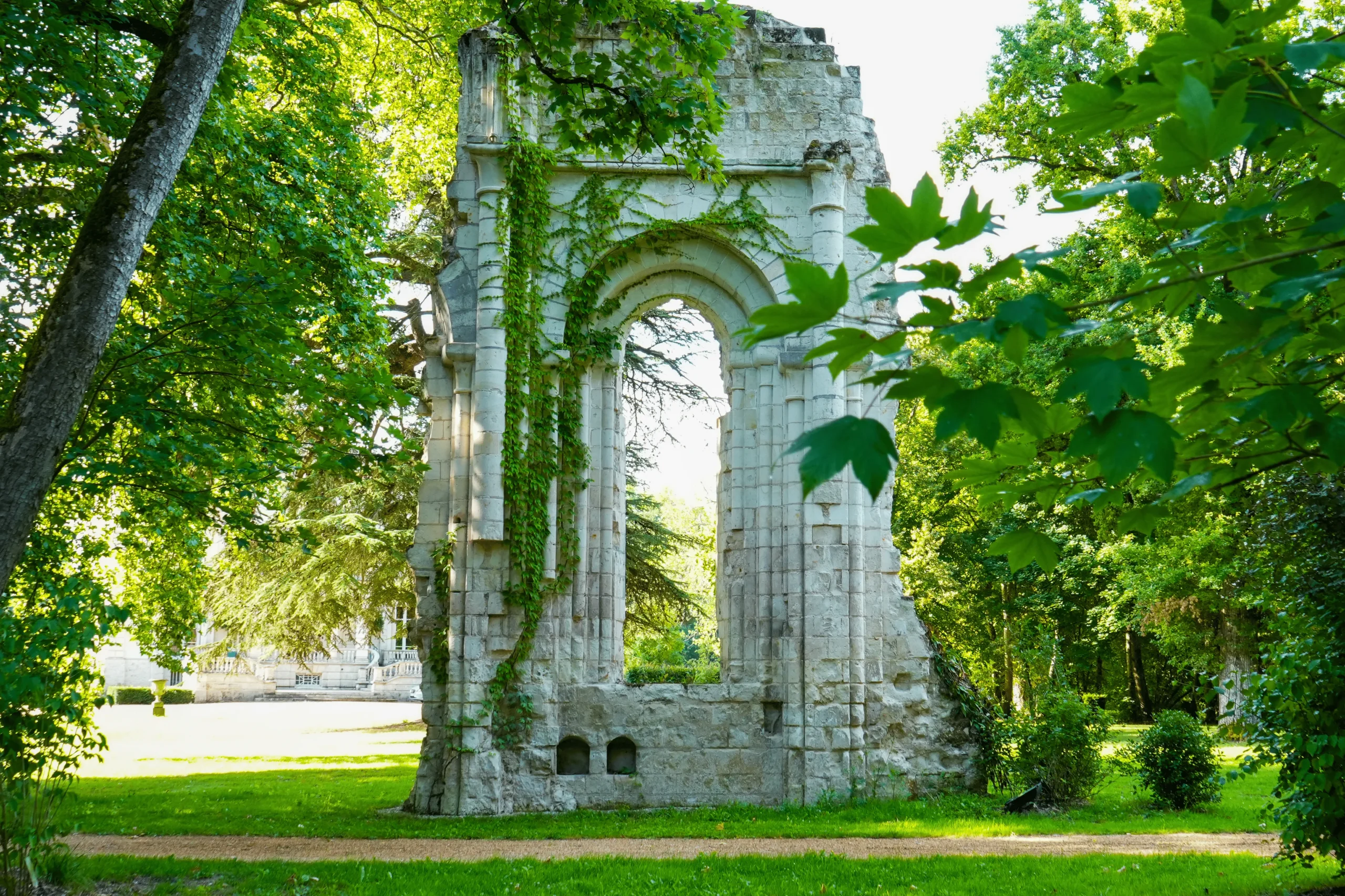 Château Du Loroux - The Ruins 4_4