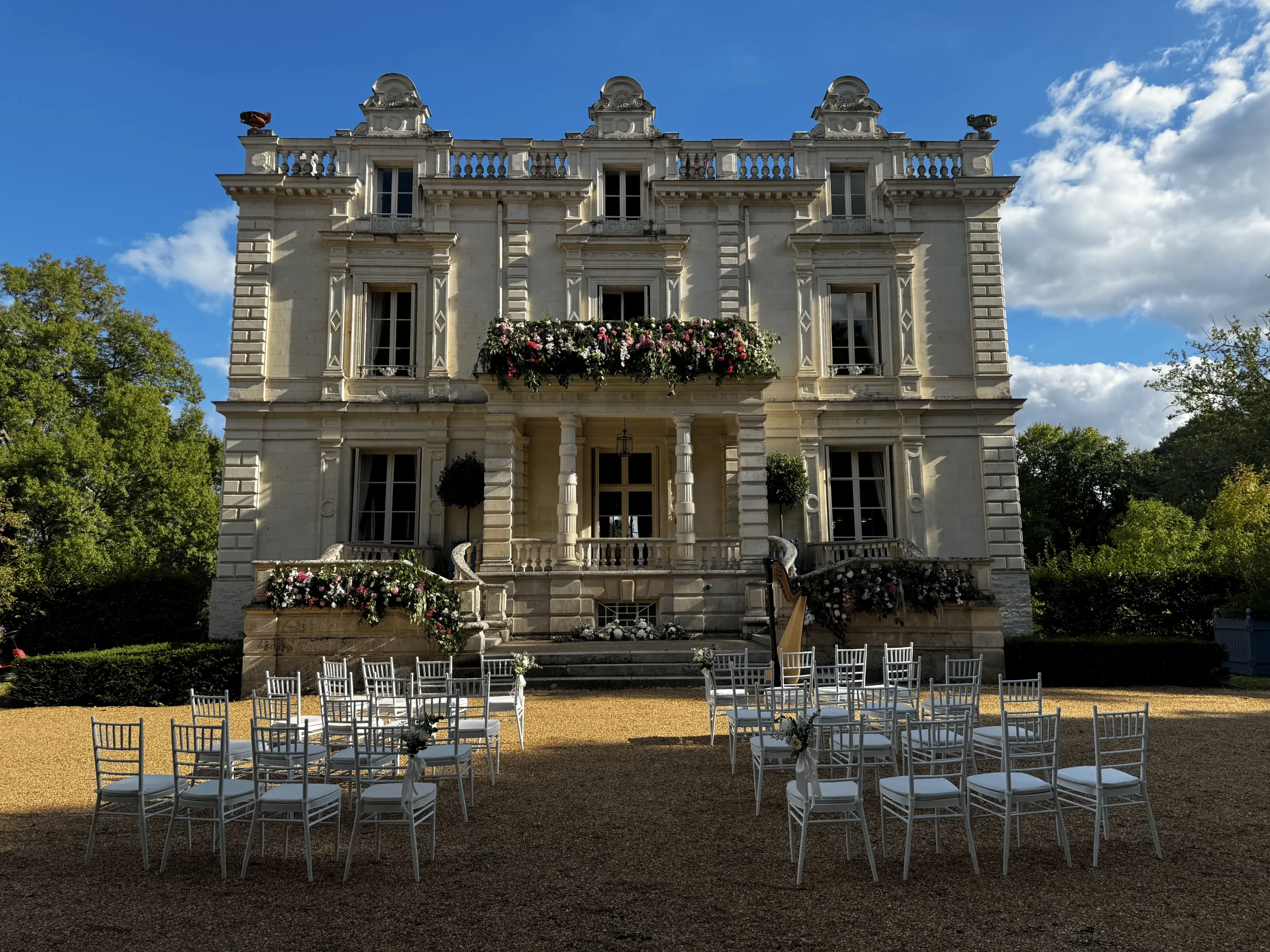 1. Setup - Front of chateau